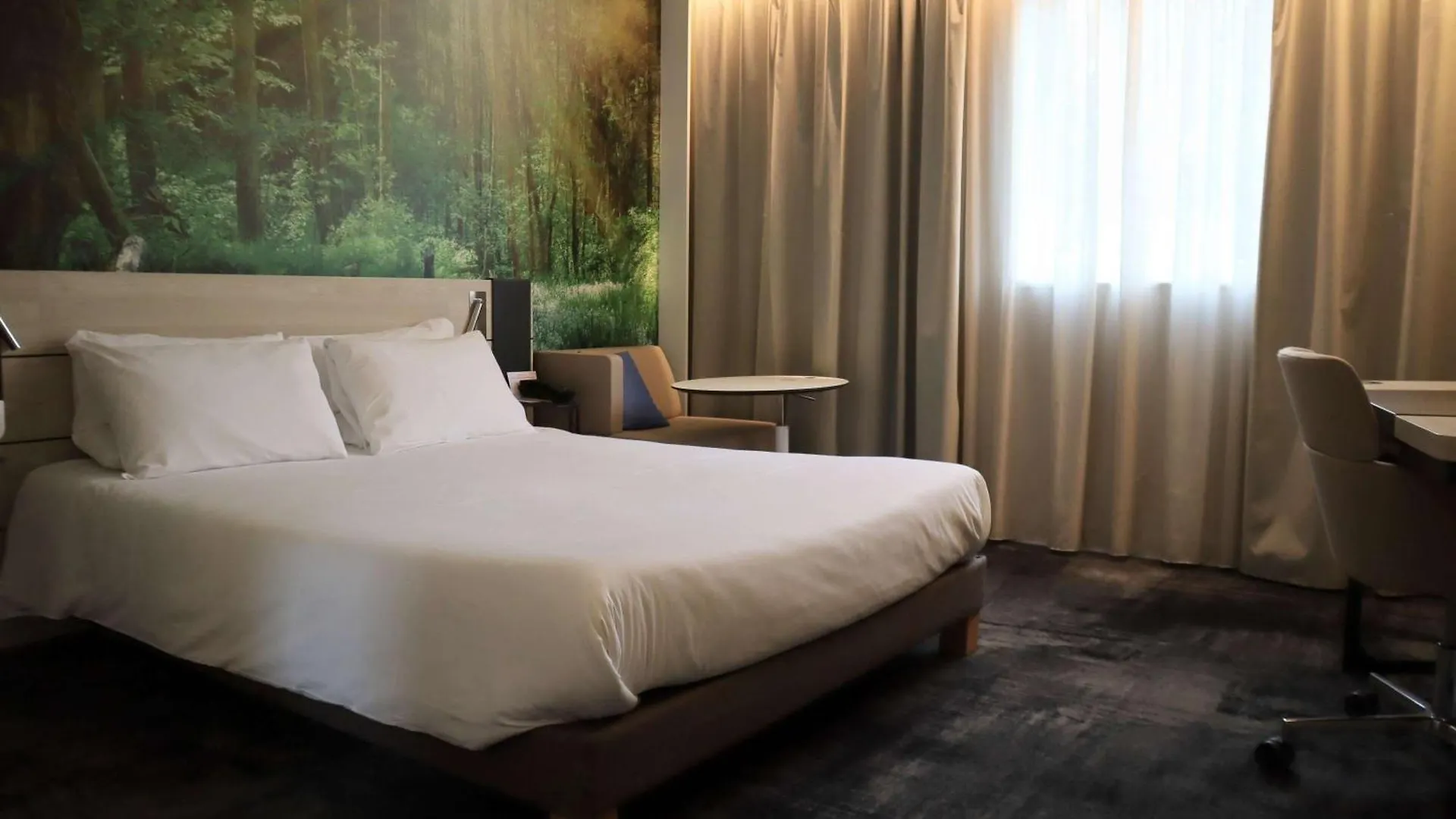 Novotel Rennes Alma 4*,